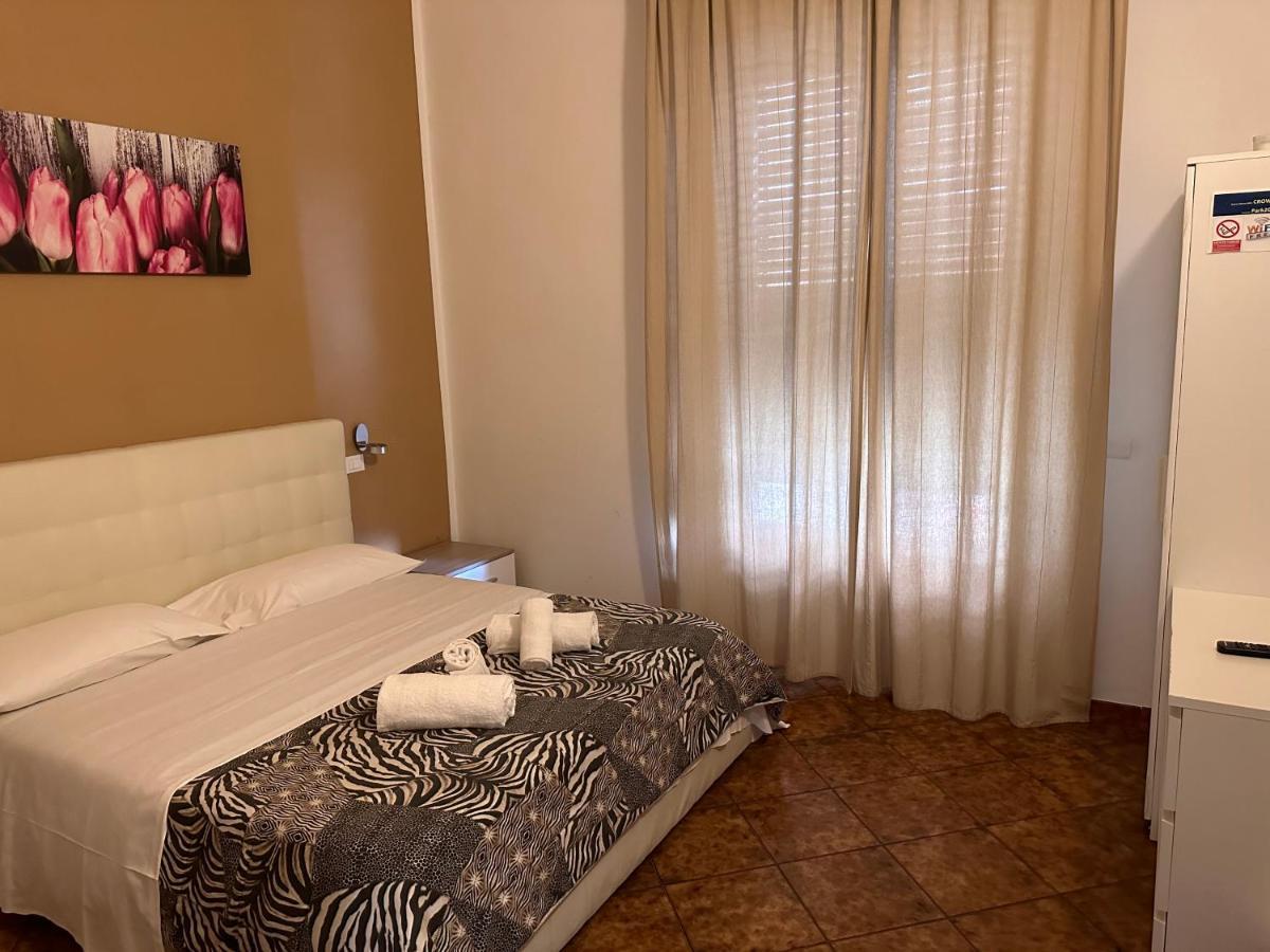 Crown Guest House Pisa Ngoại thất bức ảnh