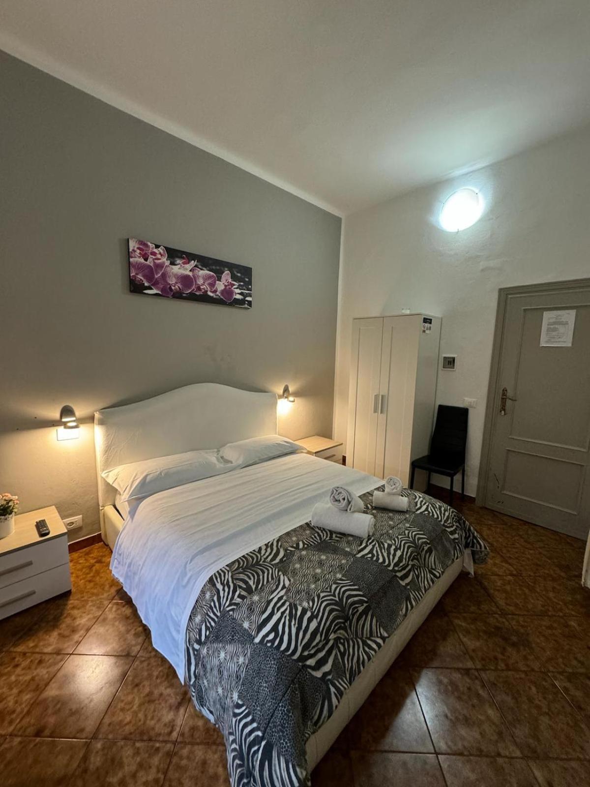 Crown Guest House Pisa Ngoại thất bức ảnh